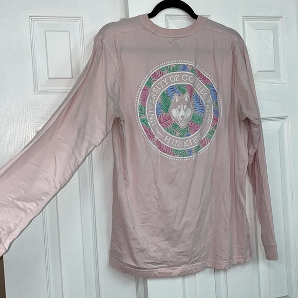 UCONN long sleeve tshirt - Picture 3 of 7